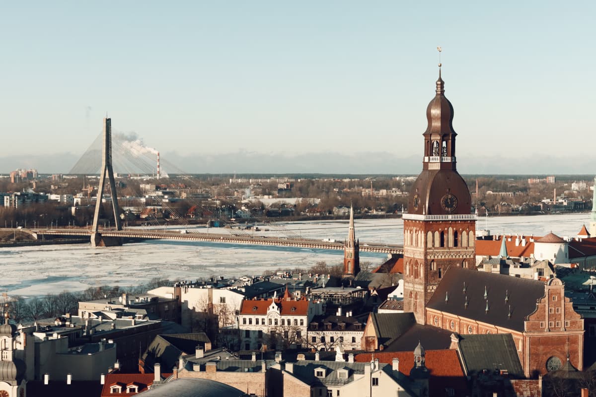Hiring in Latvia: Minimum Wage and Employment Guide