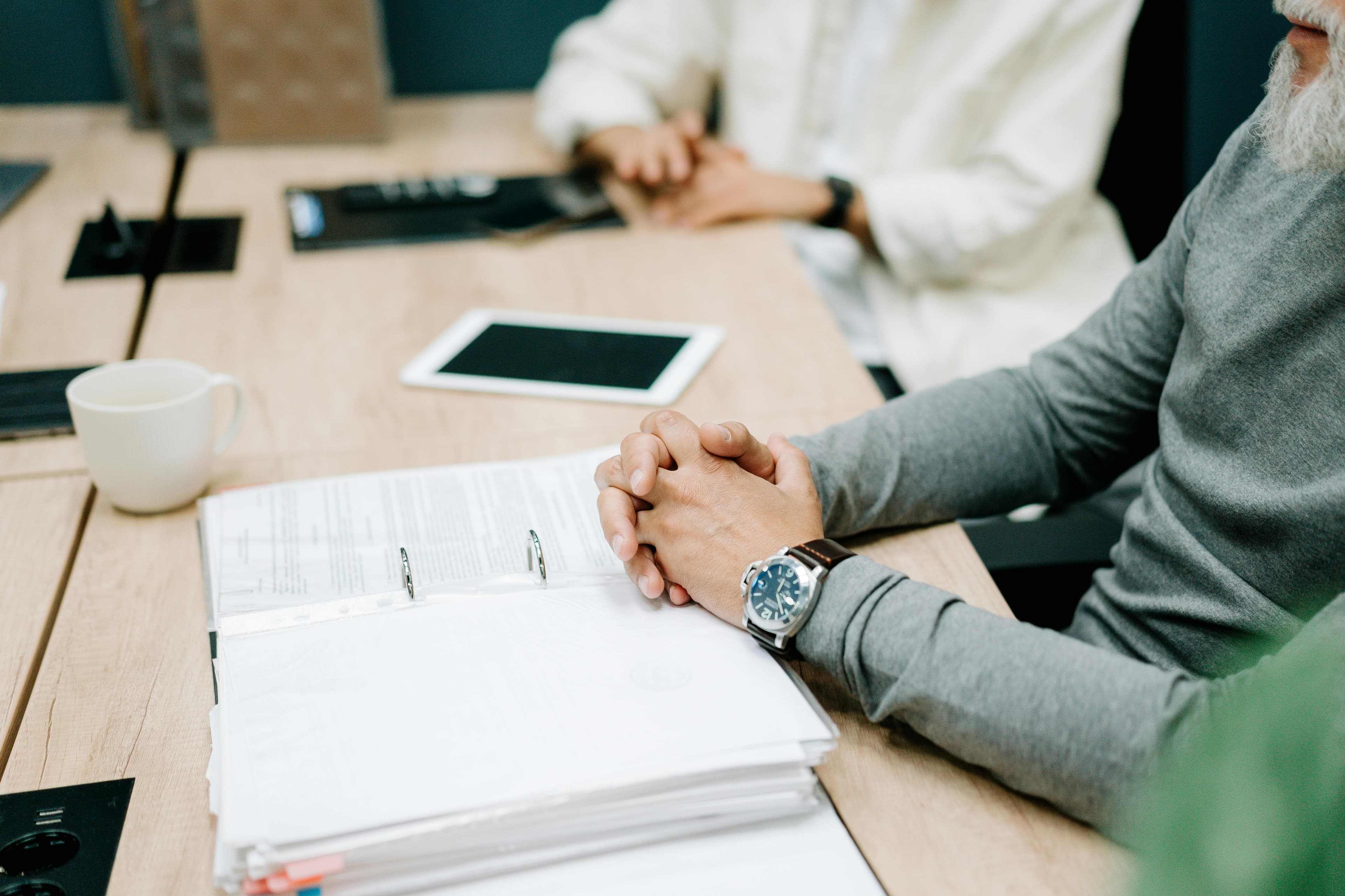 PEO vs EOR: A CFO's Guide to Global Workforce Strategy