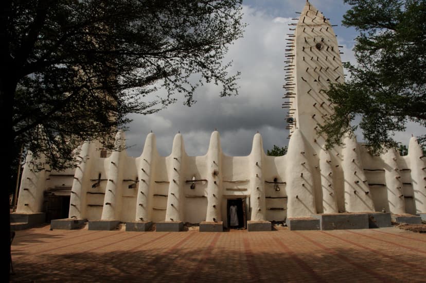 Hiring in Burkina Faso: Minimum Wage and Employment Guide