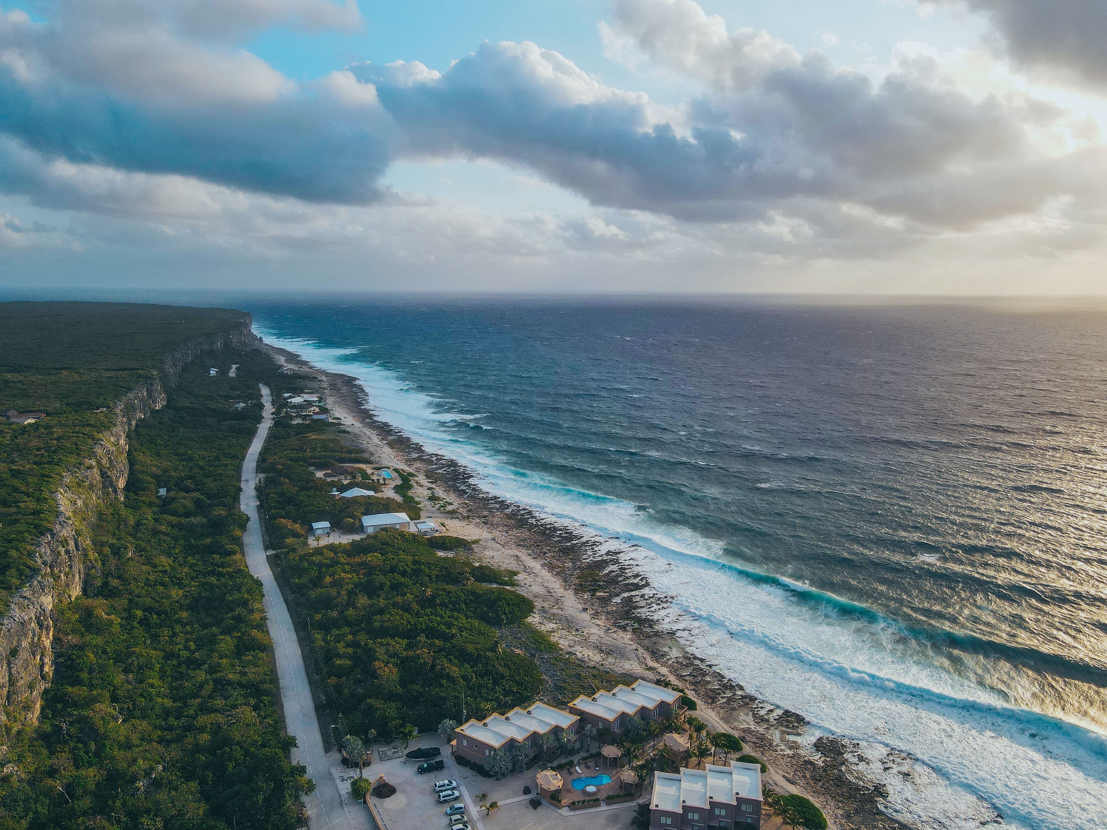 Hiring in the Cayman Islands: Minimum Wage and Employment Guide