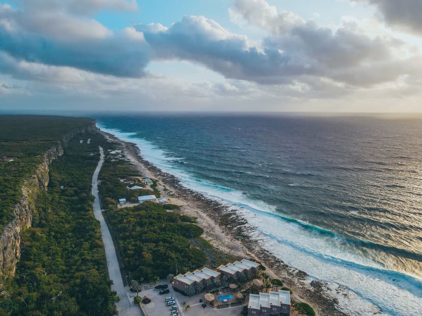 Hiring in the Cayman Islands: Minimum Wage and Employment Guide