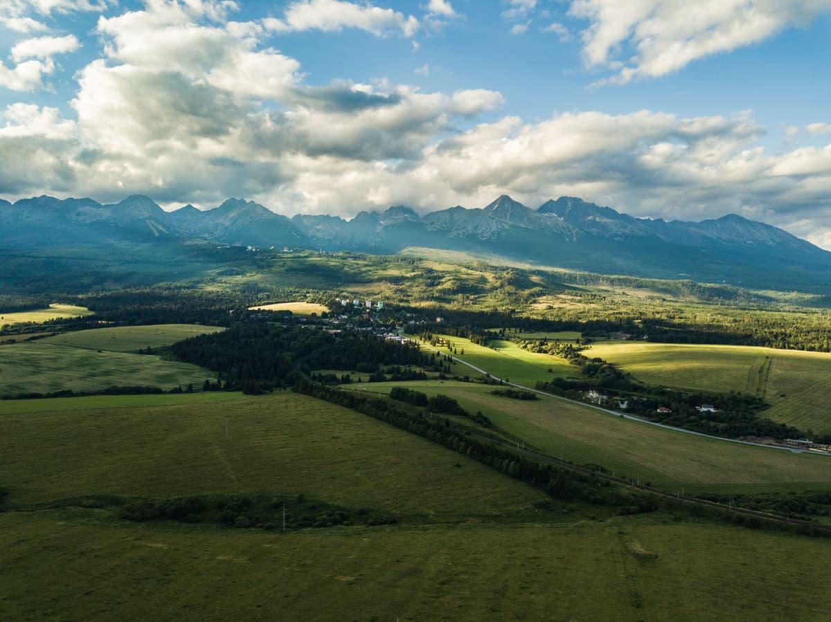 Hiring in Slovakia: Minimum Wage and Employment Guide