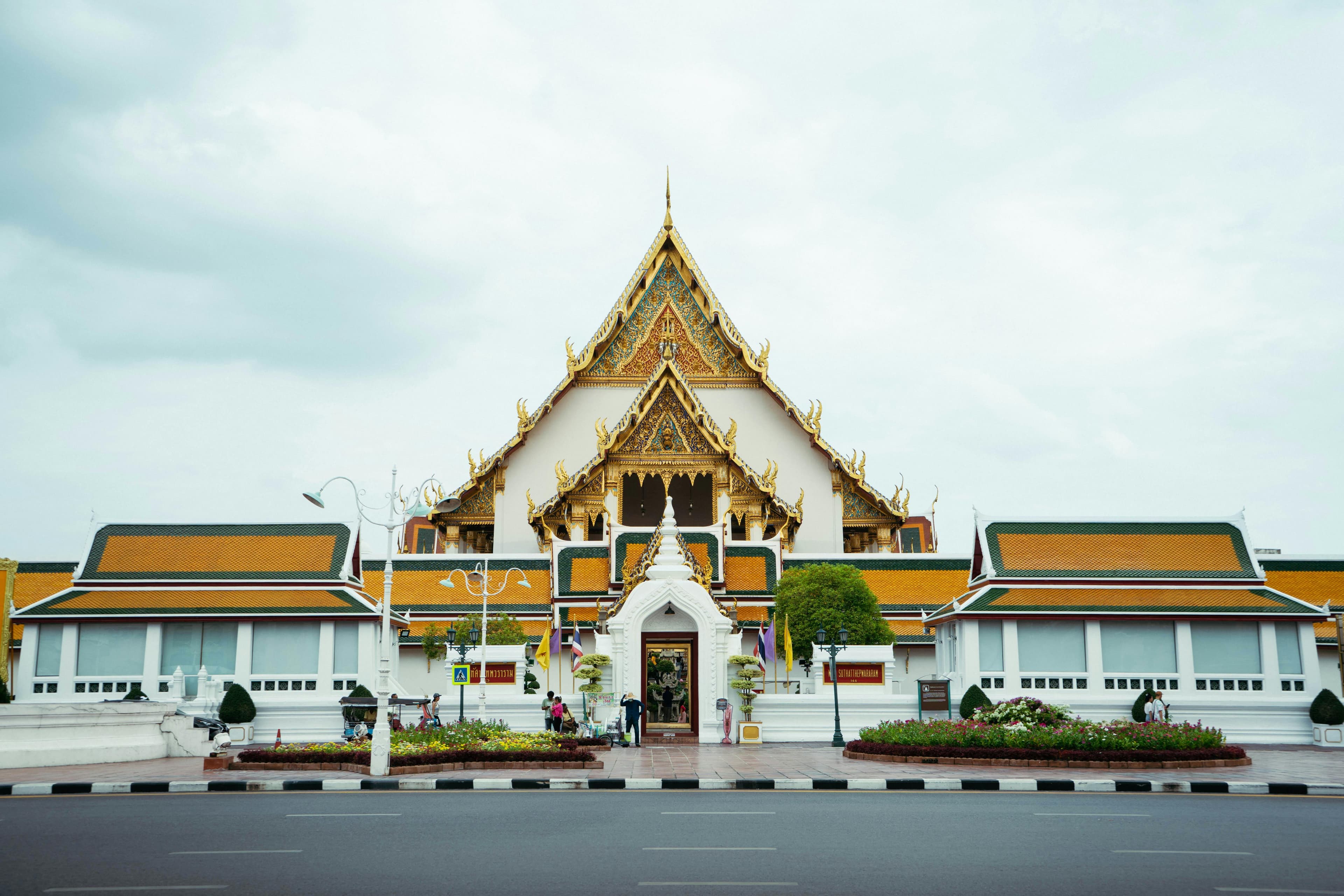 Hiring in Thailand: Minimum Wage and Employment Guide