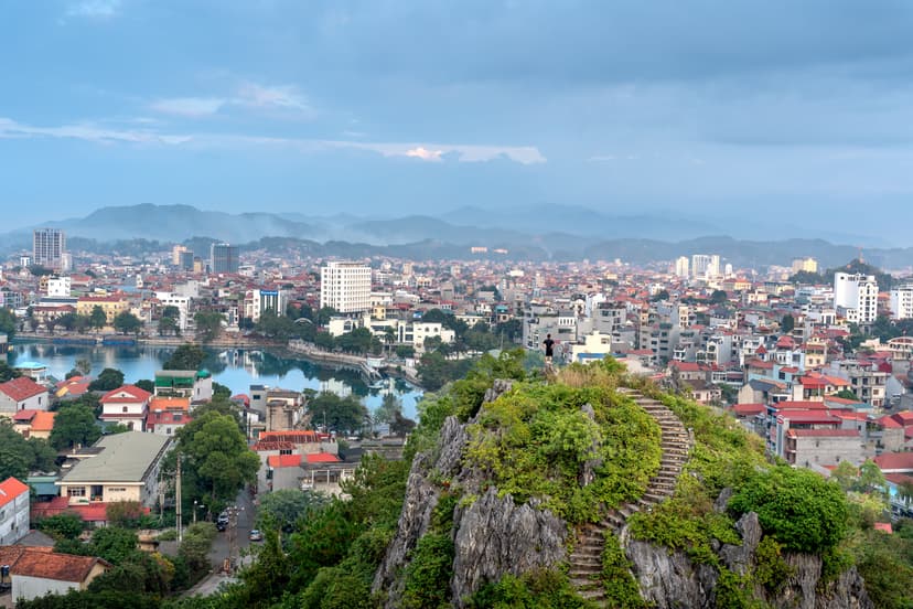 Hiring in Vietnam: Minimum Wage and Employment Guide